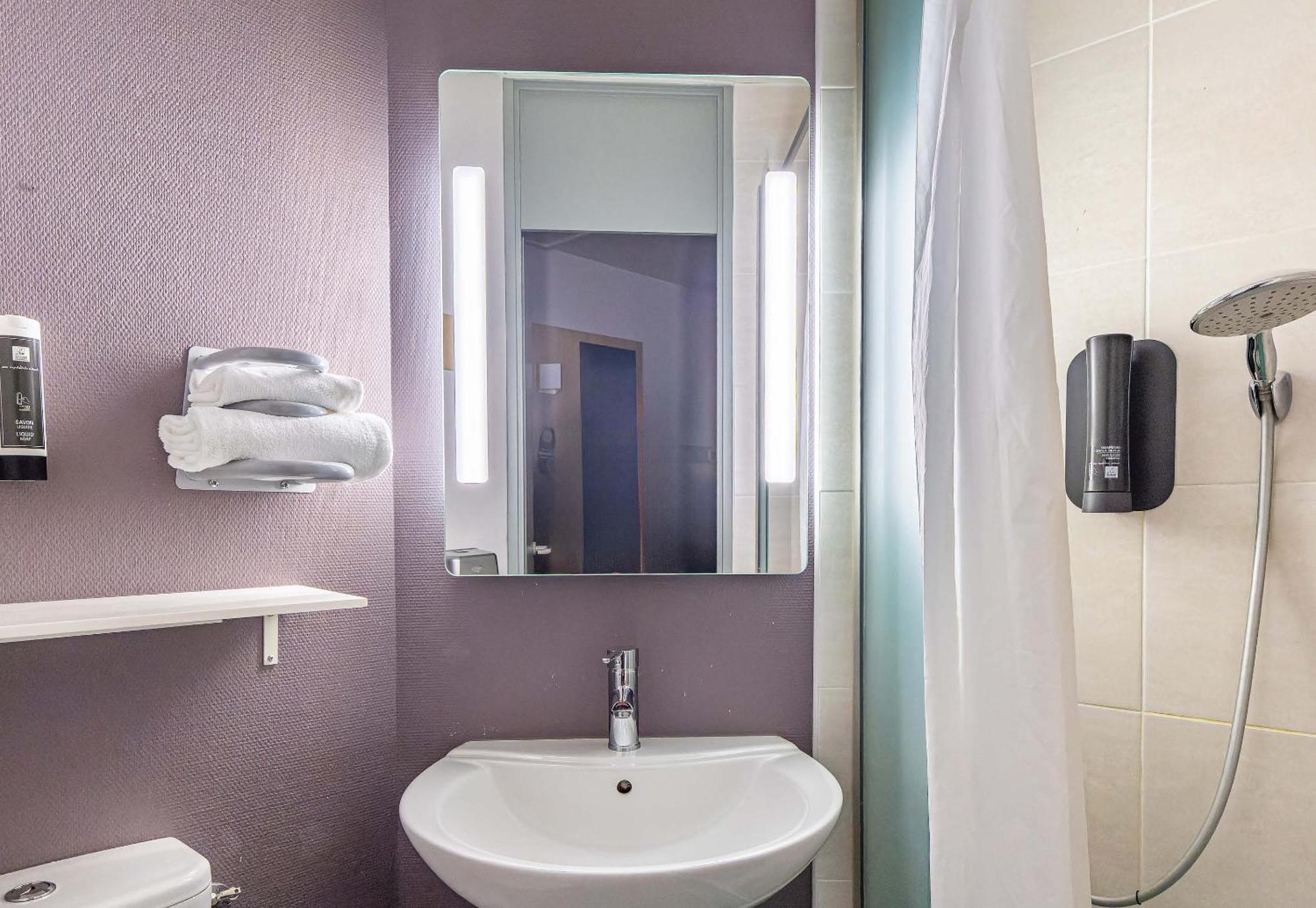 B&B Hotel Poitiers 1 Futuroscope Chasseneuil-du-Poitou Ngoại thất bức ảnh